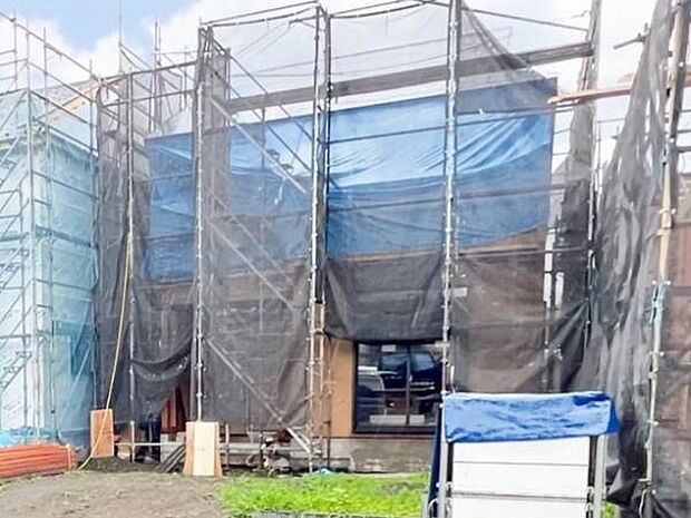 木造2階建て、耐震等級・最高等級3級です。