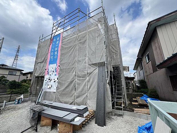 屋根付きのインナーバルコニーは天候に関係なく洗濯物が干せます。