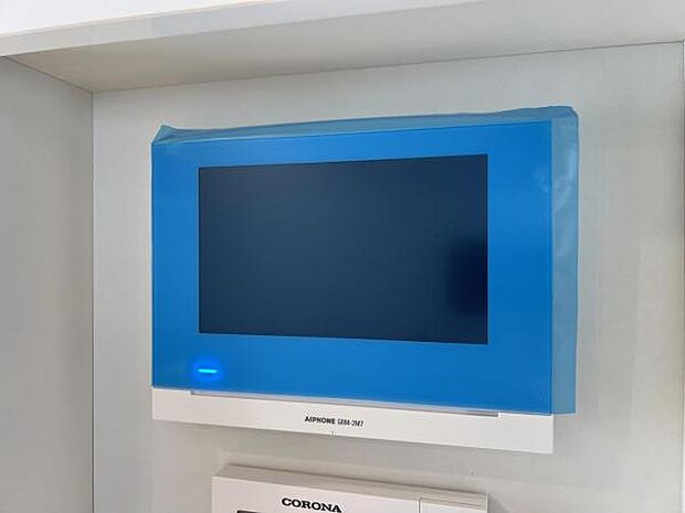 訪問者を確認できるTVモニター付きインターフォンです。