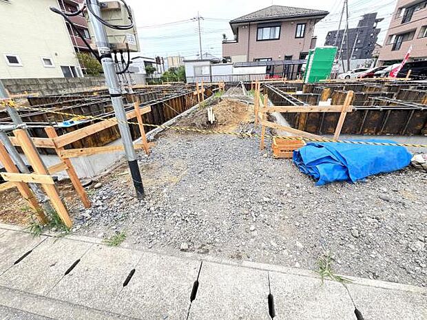 駐車場ももちろん完備しておりますのでお車所有の方にも心強いです。