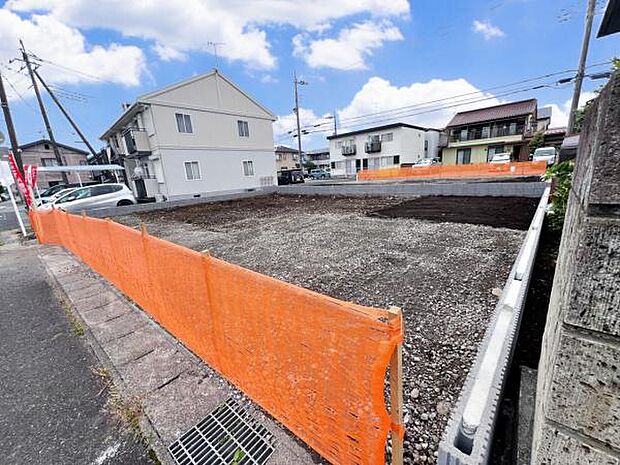 南東から撮影した画像です。きれいな整形地です。