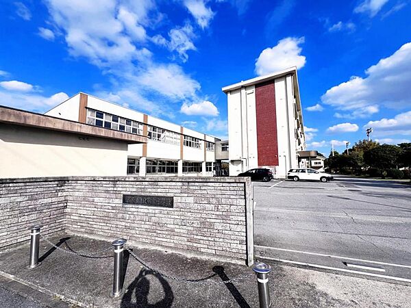 宇都宮市立城山中学校まで約3300m（徒歩42分）