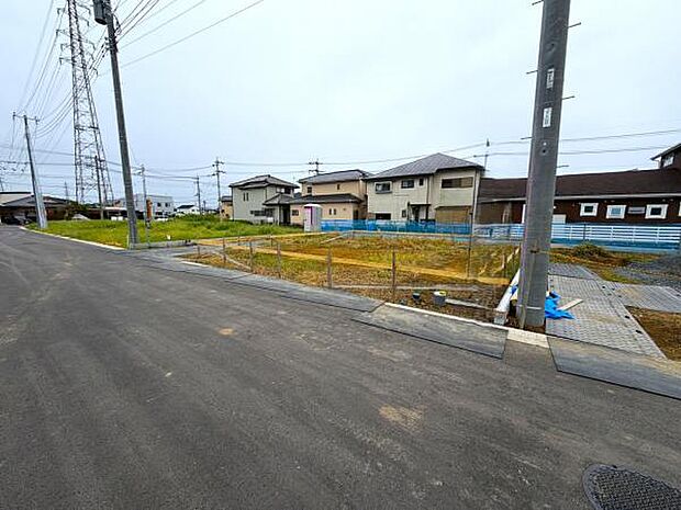 現地写真です。周辺環境も含めてご確認ください。