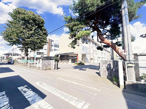 宇都宮市立星が丘中学校まで約1540m（徒歩20分）