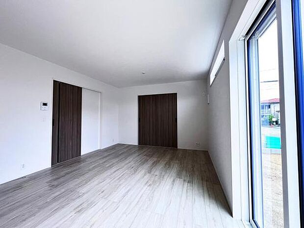 ご家族の温かい時間を演出するダイニングスペースです。