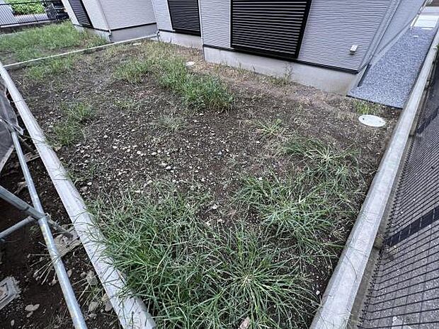 お庭スペースは、ガーデニングやお子様との外遊びなど多彩な用途でお楽しみいただけます。