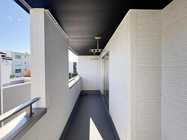 お洗濯ものを気持ち良く太陽の光で干せるのが嬉しいですね。