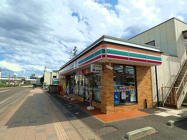 セブン-イレブン 森合店 徒歩約3分