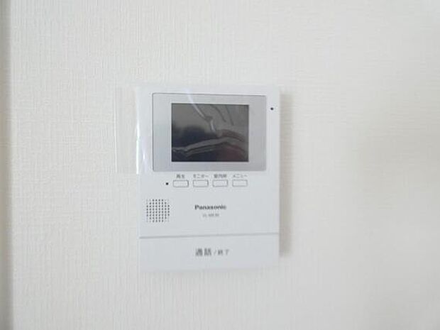 TVモニター付インターホンでお部屋からお客様を確認できるので便利ですね。