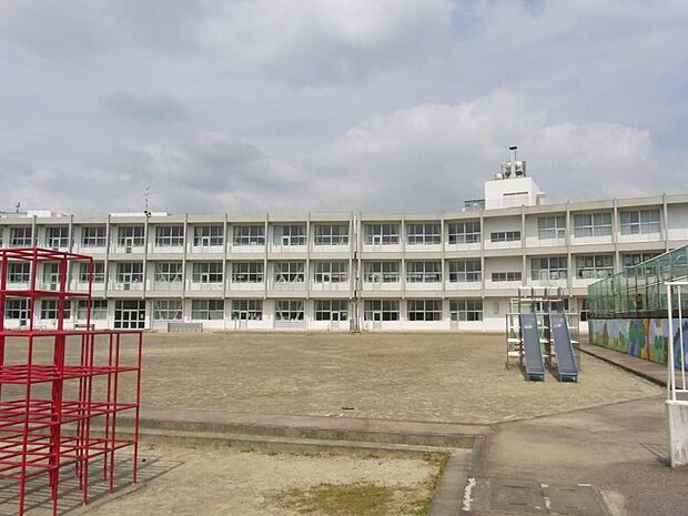 笠松町立下羽栗小学校まで約1390m（徒歩18分）