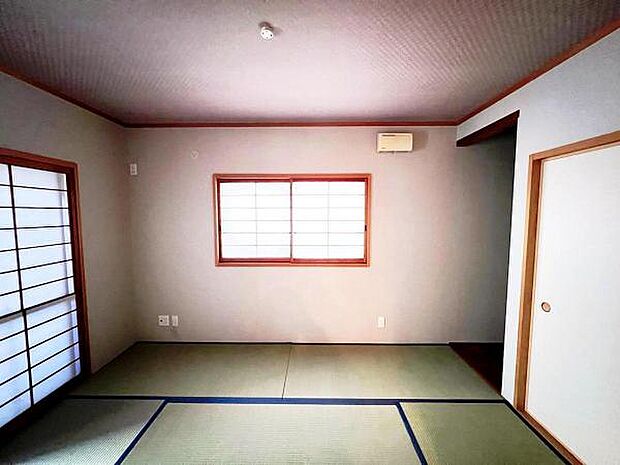 約6帖の和室です。畳のお部屋が一部屋あると嬉しいですね。