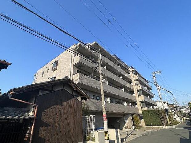 JR片町線「住道」駅まで徒歩10分、2023年1月室内リフォーム済みの3LDK住戸です