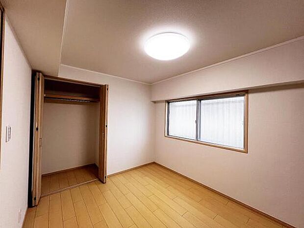 クローゼット付きの洋室は、お部屋を広く使えそうですね。