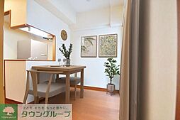 プレジールＳ 205 2階1DKのリビング/ダイニング