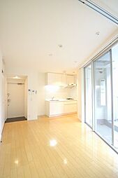 プラウドフラット新宿御苑 401 4階1LDKのリビング/ダイニング