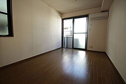 アーバンアレイ 203 2階ワンルームのリビング/ダイニング