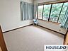 室内：日差しの差し込む明るい部屋は光熱費も節約できます。