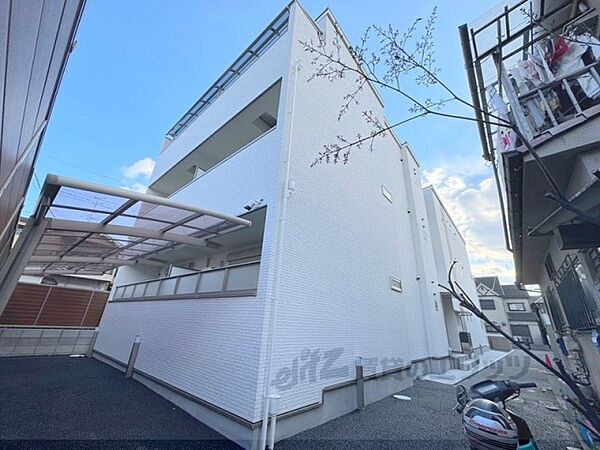 大阪府枚方市春日元町１丁目(賃貸アパート2LDK・3階・43.45㎡)の写真 その1