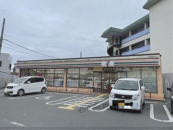 画像23:セブンイレブン　高田三倉堂南店まで400メートル