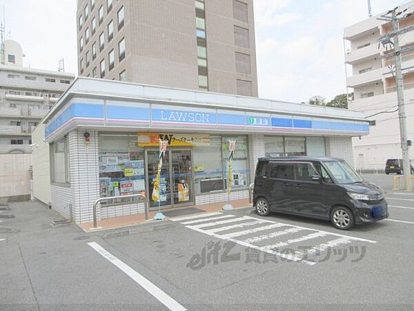 画像21:ローソン　JR三郷駅前店まで170メートル