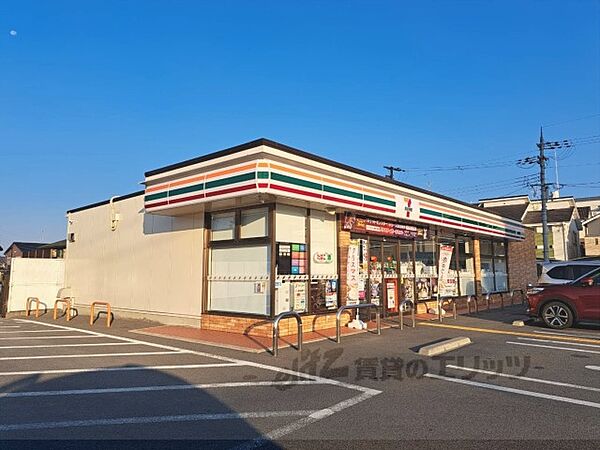 画像7:セブンイレブン　桜井粟殿店まで400メートル