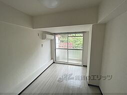 近鉄奈良線 生駒駅 徒歩7分の賃貸マンション 1階1Kのリビング/ダイニング