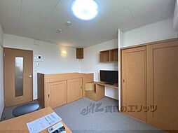 レオパレスKAZU 103 1階1Kのリビング/ダイニング