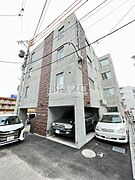 学園前駅より徒歩9分 4階 築2年8ヶ月の賃貸物件