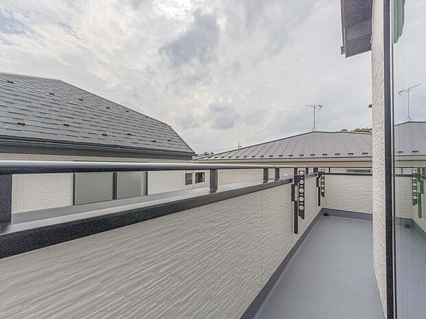 【バルコニー】