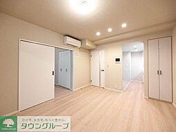 ミリアレジデンス乃木坂 203 2階2LDKのリビング/ダイニング