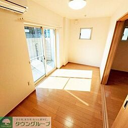 アン・ウィスタリア 101 1階1LDKのリビング/ダイニング