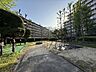 その他：マンション横の公園です♪