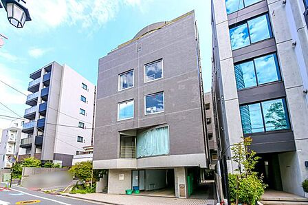 江戸川橋駅まで徒歩10分の立地！小学校やスーパーが徒歩圏内！