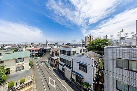 暮らしにゆとりをもたらす開放的な眺望が魅力のお部屋です。