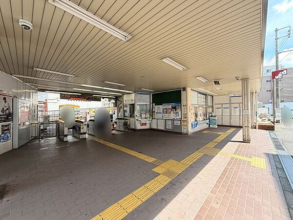 新井薬師前駅(西武 新宿線) 徒歩7分。 520m
