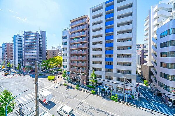 バルコニーからの眺望です。