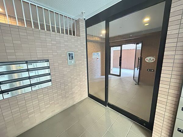 防犯に配慮されたモニター付きのオートロックシステム