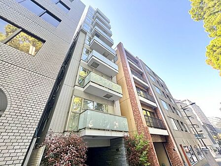 「半蔵門」駅まで徒歩3分の好立地。