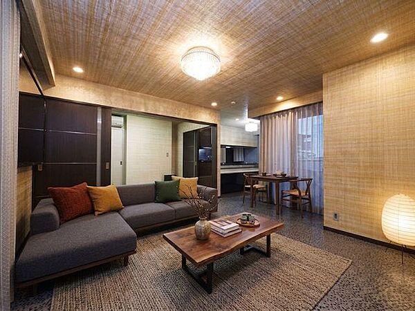 広々としたLDKはデザイン性と居住性を両立。家具配置もしやすく、家族でくつろぐ時間や来客時にも活躍する上質空間です。※AIにより家具消し・家具配置を行っています。