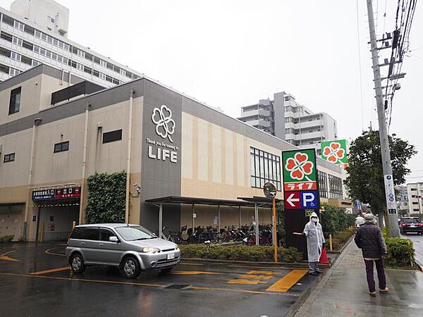 ライフ東砂店 徒歩1分。 20m