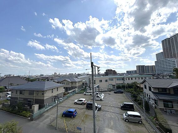 前面棟もなく、...