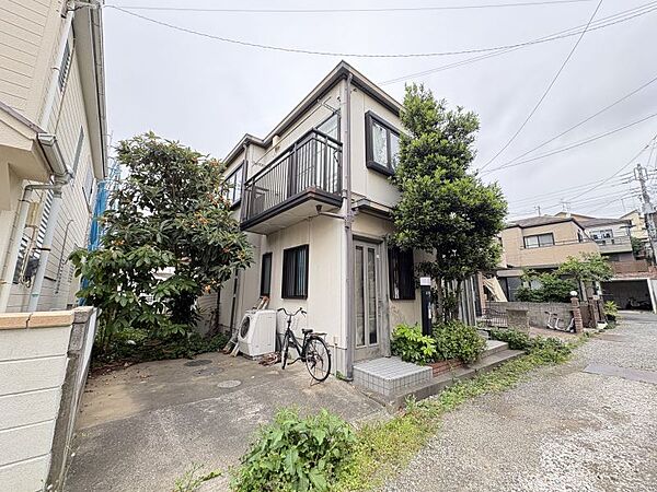 駐車スペースあり！閑静な住宅街にあり車通りも少なく毎日の駐車も安心です♪