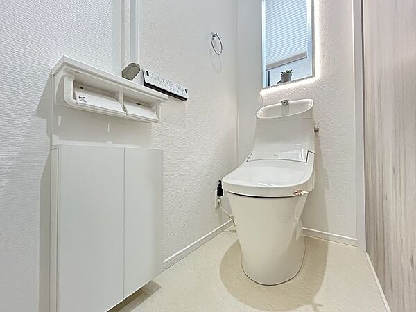 トイレは1階2階それぞれございます。朝の混みあう時間も安心ですね♪