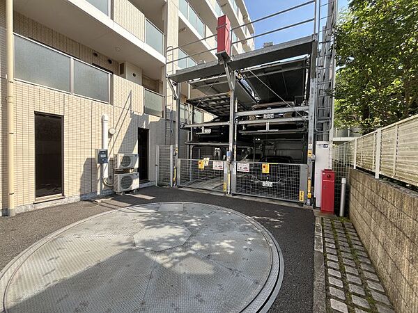 機械式駐車場は盗難防止効果があり大切なお車を安心して停めることができます♪