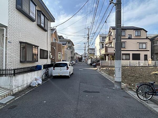 周辺にはスーパー、コンビニ複数あり！周辺環境充実です♪