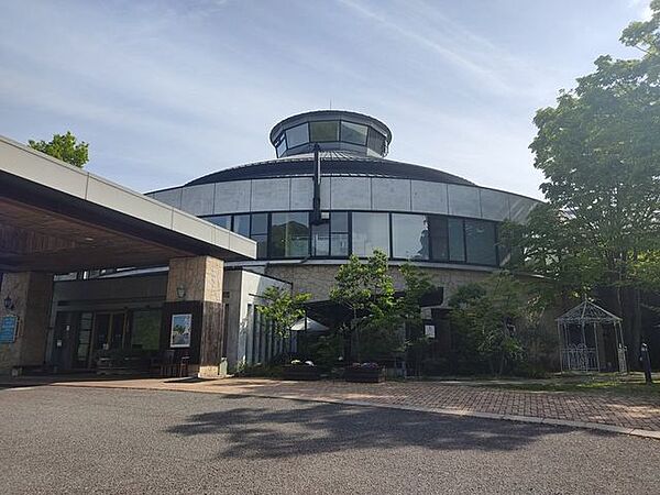 信州須坂・関谷温泉 湯っ蔵んど食事のメニューも充実。温泉後には、小布施牛乳を使ったジェラートがお勧め。 3060m