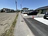 その他：前面道路（北東から南西）