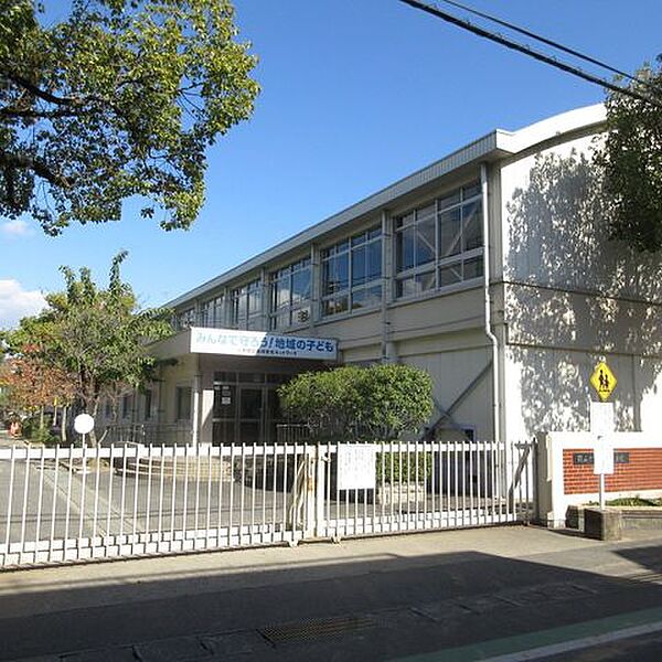 岡山市立三勲小学校岡山市立三勲小学校 970m