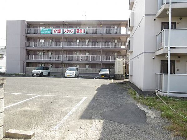 現在駐車場として使用中。