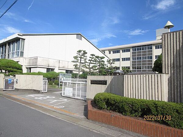 岡山市立中山小学校岡山市立中山小学校 1090m